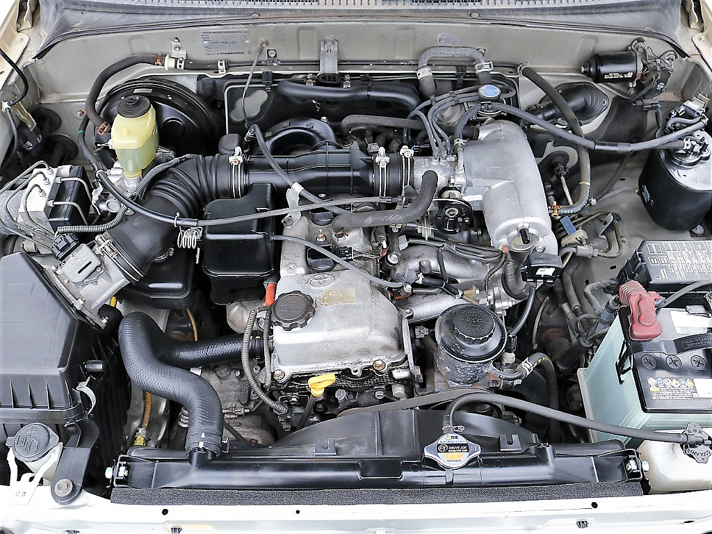 ２７００CCタイミングチェーン式エンジン☆