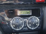 エアコンはオートエアコンとなっており、真夏も真冬も車内を快適に保ってくれます♪