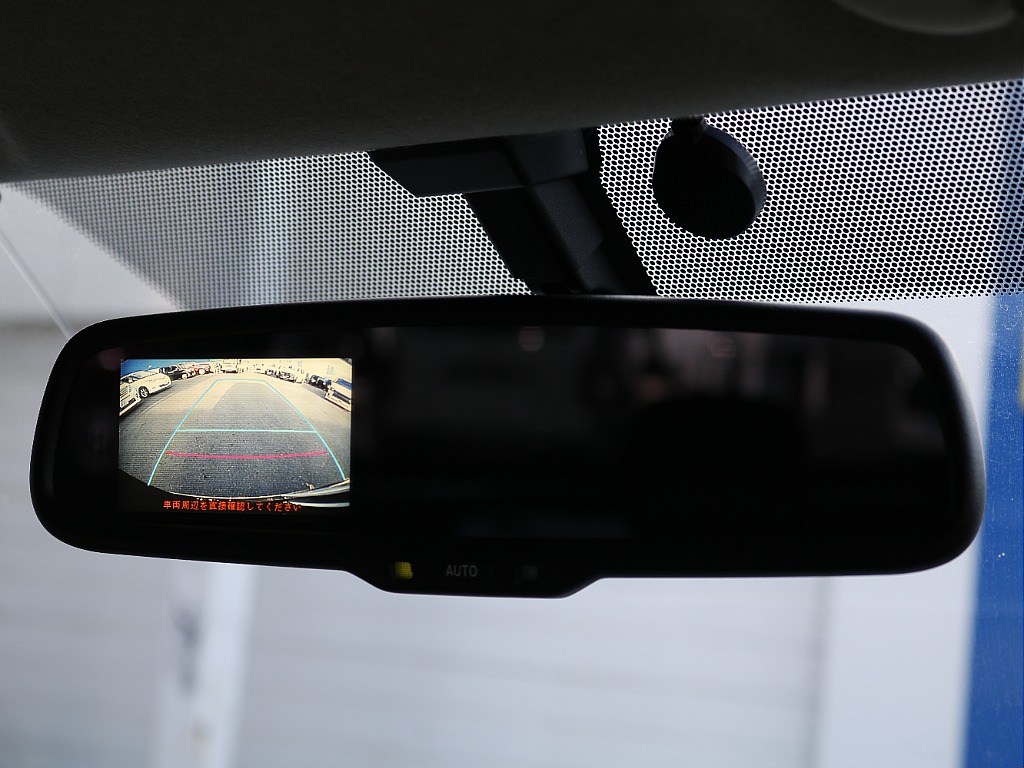 茨城県つくば市にハイエース専門の新車・中古車の展示場を展開！人気のグレード・年式をその場で見比べられます♪皆様のご来場、お問合せを心よりお待ちしております☆