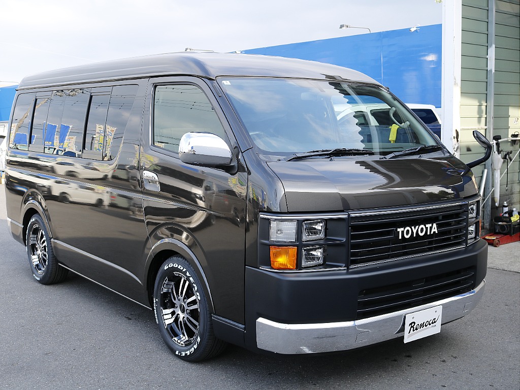 茨城県つくば市にハイエース専門の新車・中古車の展示場を展開！人気のグレード・年式をその場で見比べられます♪皆様のご来場、お問合せを心よりお待ちしております☆