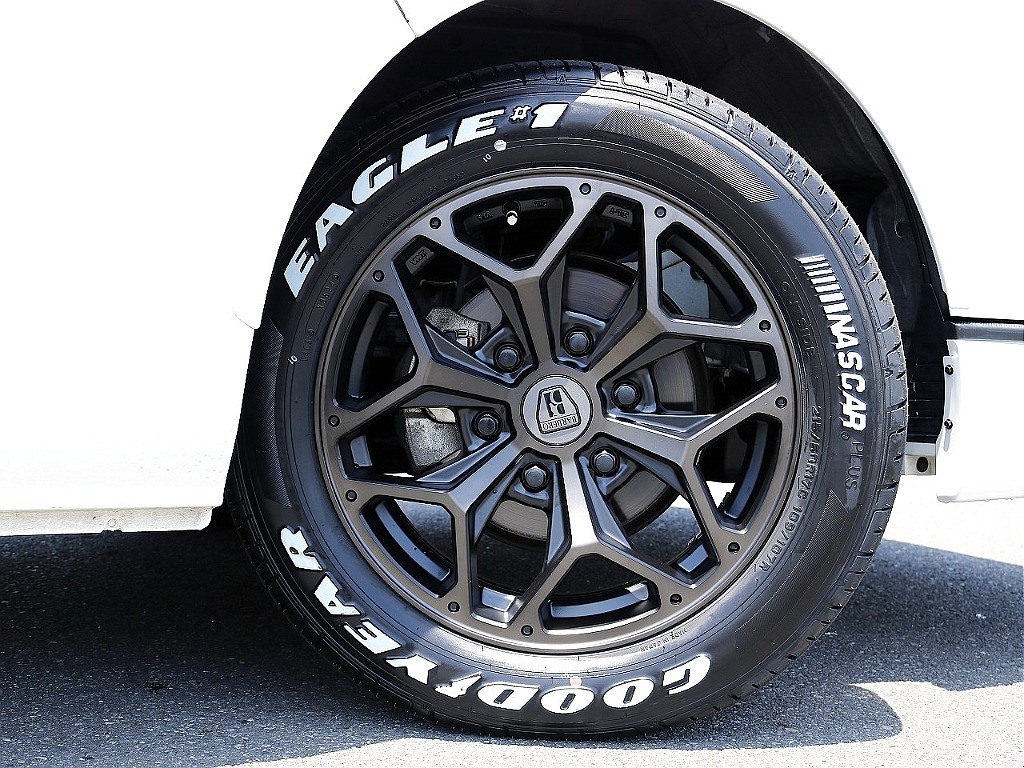 トヨタ ハイエース(14枚目)