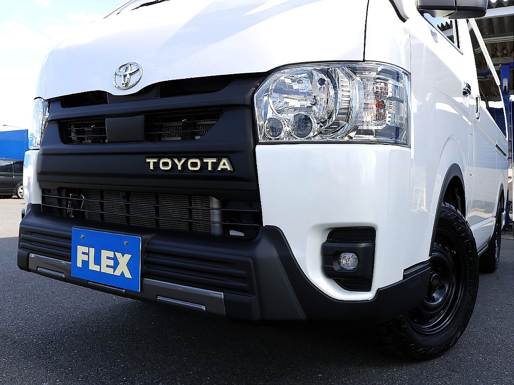新品FLEXｵﾘｼﾞﾅﾙT-Forceフロントスポイラーを装着しております☆オフロードな雰囲気で仕上がってます☆