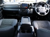 ダークプライムⅡ専用内装♪　各部が専用木目調パネルになっており、高級感抜群です！