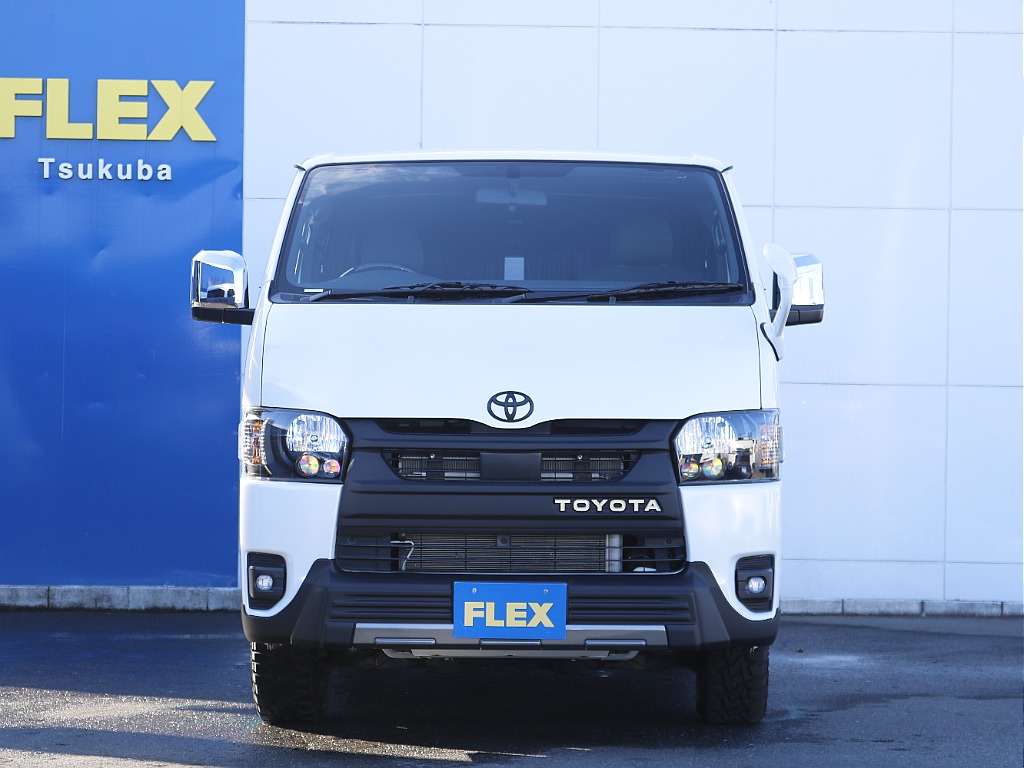 茨城県つくば市にハイエース専門の新車・中古車の展示場を展開！人気のグレード・年式をその場で見比べられます♪皆様のご来場、お問合せを心よりお待ちしております☆