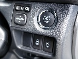 プッシュスタートのお車となりますので、スムーズに始動が可能です☆