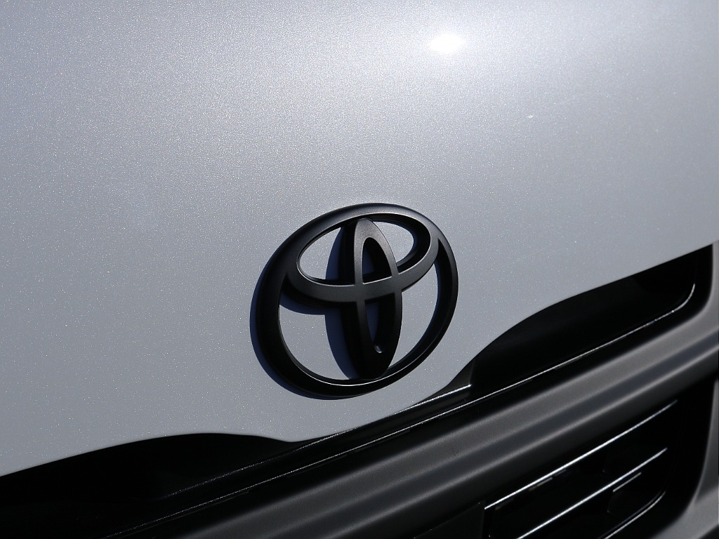 茨城県つくば市にハイエース専門の新車・中古車の展示場を展開！人気のグレード・年式をその場で見比べられます♪皆様のご来場、お問合せを心よりお待ちしております☆