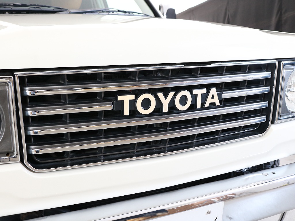 横文字TOYOTAグリル！