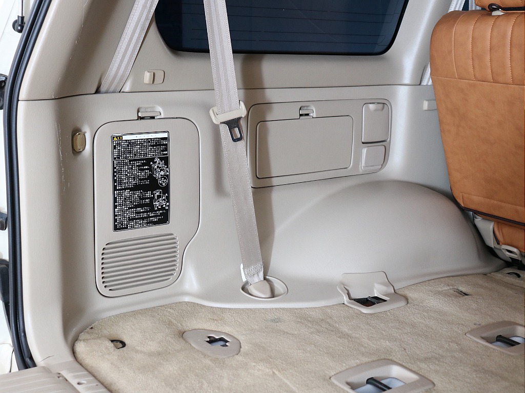 ラゲッジスペース左！