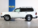 サイドバイザー付きのお車です！