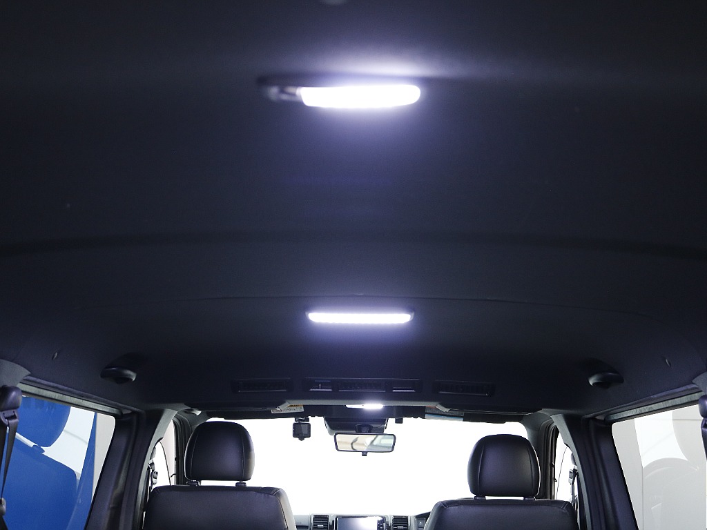 茨城県つくば市にハイエース専門の新車・中古車の展示場を展開！人気のグレード・年式をその場で見比べられます♪皆様のご来場、お問合せを心よりお待ちしております☆