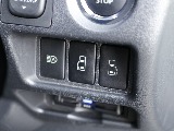 両側パワースライドドア付き！！ 手荷物で両手がふさがっても困りません♪