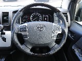 半木目調のステアリングです☆外装との組み合わせもばっちりです☆