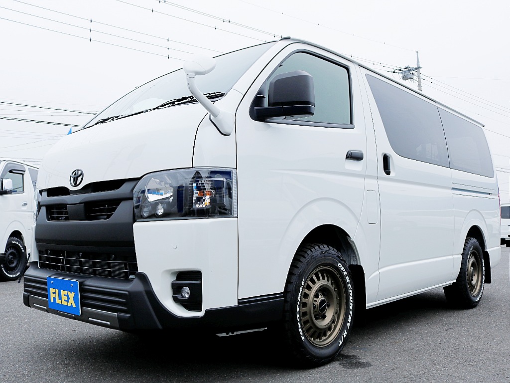 茨城県つくば市にハイエース専門の新車・中古車の展示場を展開！人気のグレード・年式をその場で見比べられます♪皆様のご来場、お問合せを心よりお待ちしております☆