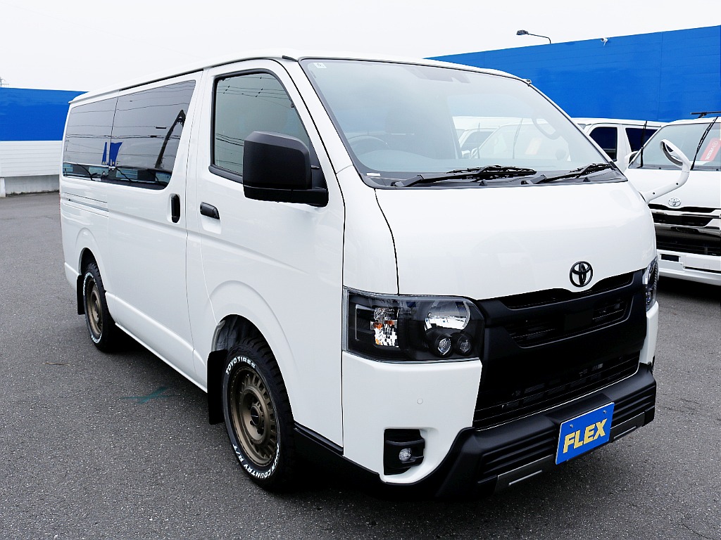 茨城県つくば市にハイエース専門の新車・中古車の展示場を展開！人気のグレード・年式をその場で見比べられます♪皆様のご来場、お問合せを心よりお待ちしております☆