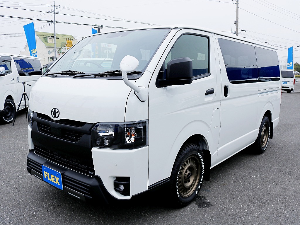 茨城県つくば市にハイエース専門の新車・中古車の展示場を展開！人気のグレード・年式をその場で見比べられます♪皆様のご来場、お問合せを心よりお待ちしております☆