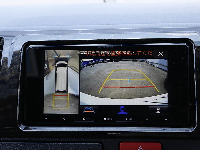 メーカーオプションのパノラミックビューモニター！！ 駐車も楽々です♪