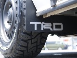 TRD　マッドフラップ！ TRDのロゴでかっこよさが増します！