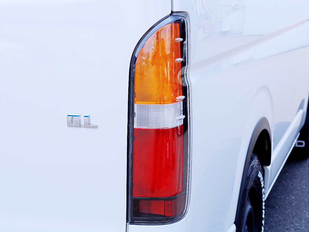 クラシックテールランプ！ 見た目だけでなく、LEDの灯火で視認性もばっちりです♪
