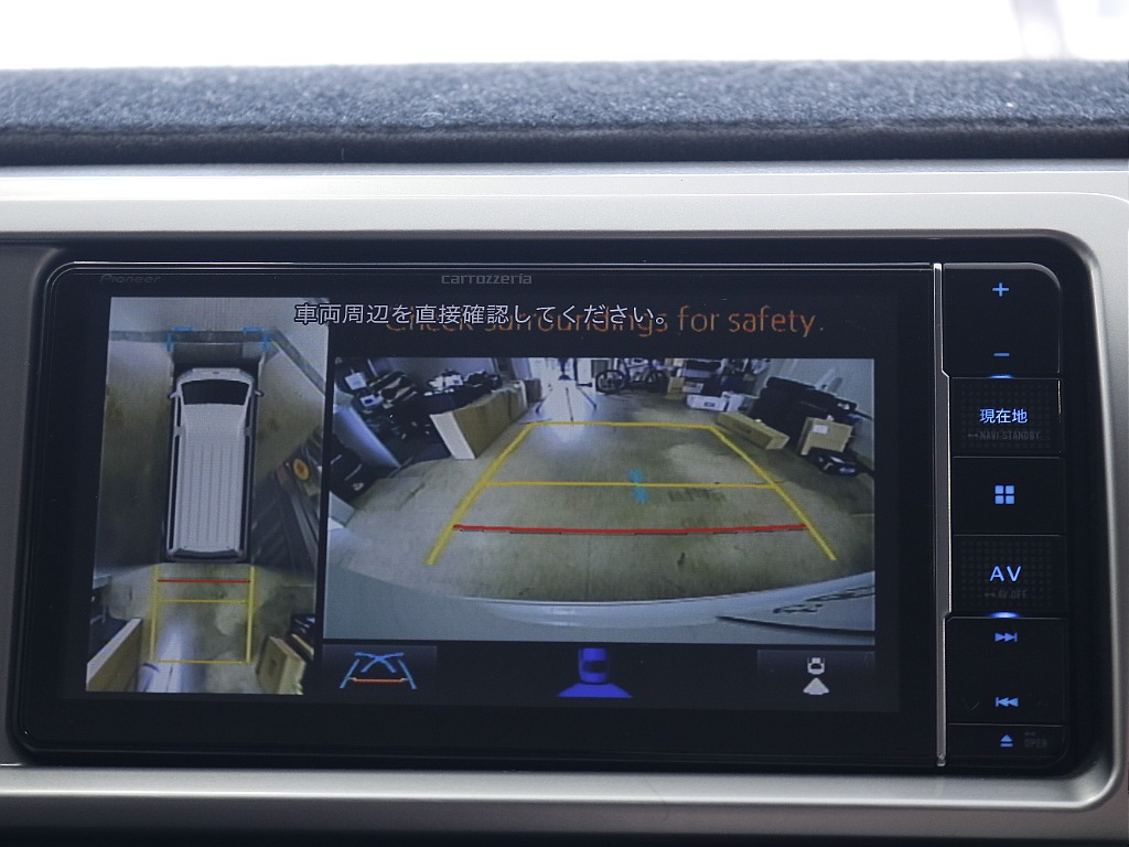 パノラミックビューモニター！  大柄な車格のハイエースワゴンもこれがあれば駐車も楽々です♪