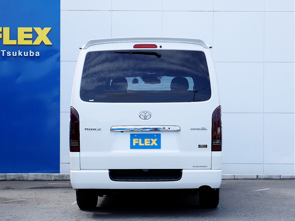 茨城県つくば市にハイエース専門の新車・中古車の展示場を展開！人気のグレード・年式をその場で見比べられます♪皆様のご来場、お問合せを心よりお待ちしております☆