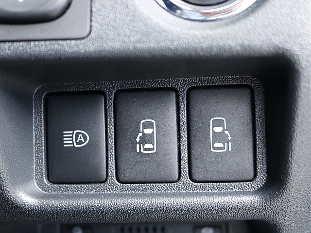 両側パワースライドドア！！ 運転席から開閉可能です♪