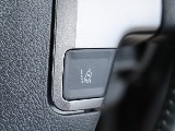 安全装備のレーディパーチャーオンオフスイッチです☆こちらが付くのが5型ハイエースからになります。
