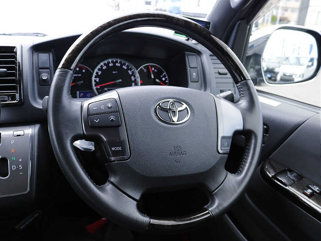 茨城県内最大級のハイエース専門店です！お気軽にご来店、お問い合わせ下さい♪