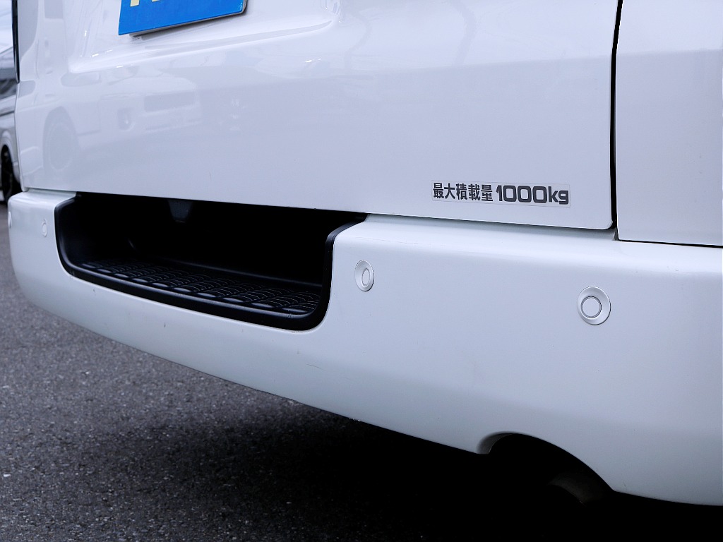コーナーセンサー付き☆ 駐車も楽々です♪