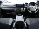ダークプライムⅡならではの高級感のある内装です♪ 専用装備が多数装着されています♪