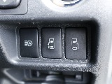両側パワースライドドア装備☆ 運転席から操作可能です♪