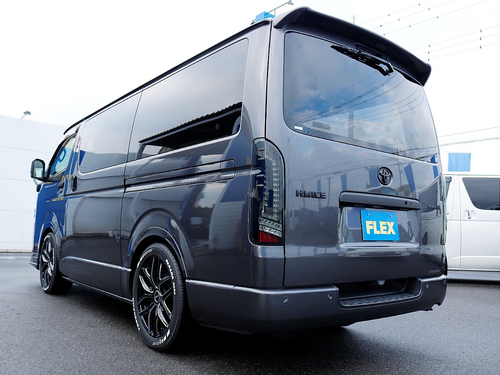 茨城県つくば市にハイエース専門の新車・中古車の展示場を展開！人気のグレード・年式をその場で見比べられます♪皆様のご来場、お問合せを心よりお待ちしております☆