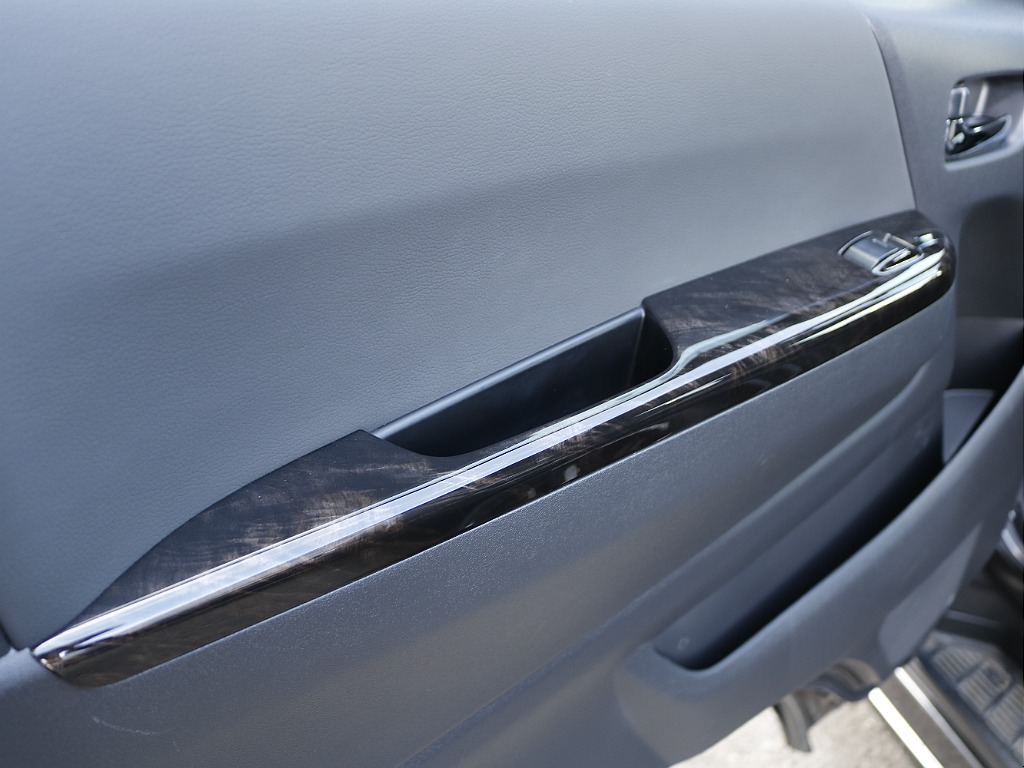 追加カスタムパーツも豊富に取り揃えておりますのでご相談下さい！