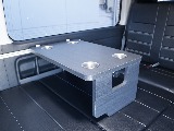 ベットスペースにテーブルを装備し、簡単な食事やお仕事も可能です♪