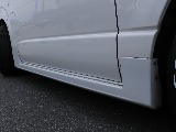 モデリスタサイドステップ☆ 取り付けただけでもかなり車高が下がって見えます♪