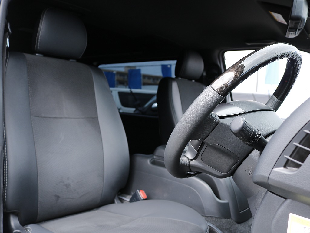 茨城県内最大級のハイエース専門店です！お気軽にご来店、お問い合わせ下さい♪