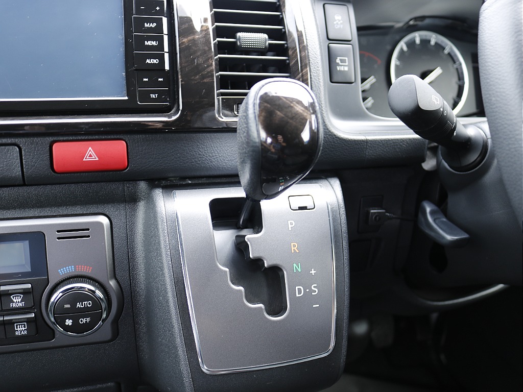 茨城県内最大級のハイエース専門店です！お気軽にご来店、お問い合わせ下さい♪