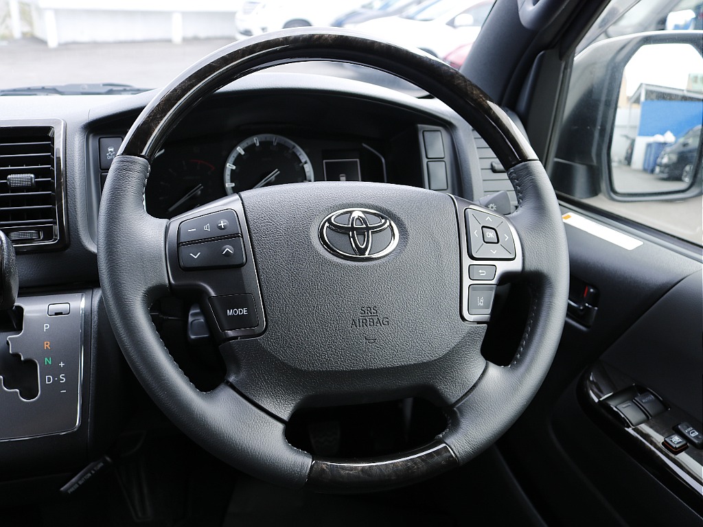 茨城県内最大級のハイエース専門店です！お気軽にご来店、お問い合わせ下さい♪