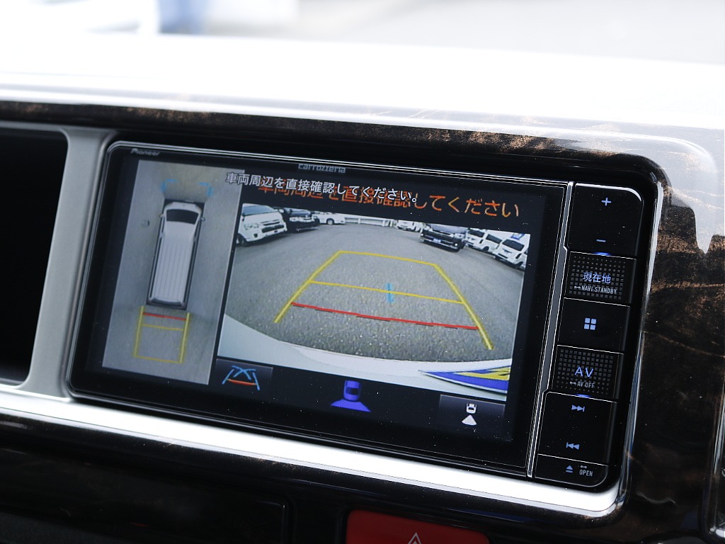 パノラミックビューモニター装着済み☆ 駐車も楽々です♪