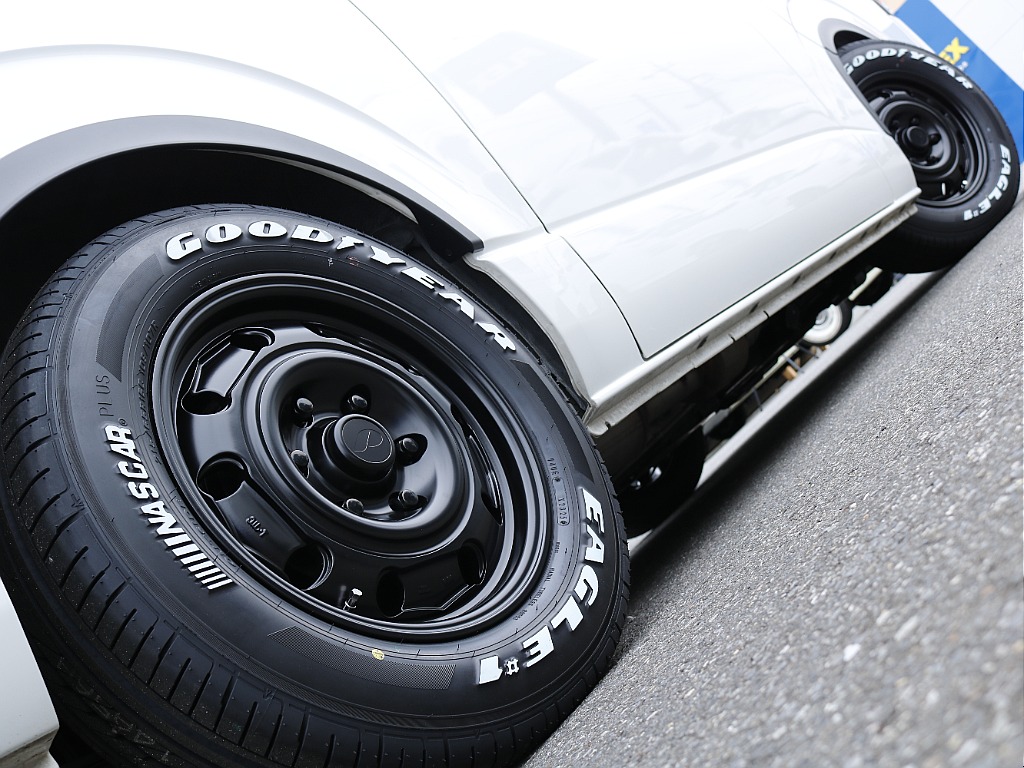 茨城県内最大級のハイエース専門店です！お気軽にご来店、お問い合わせ下さい♪