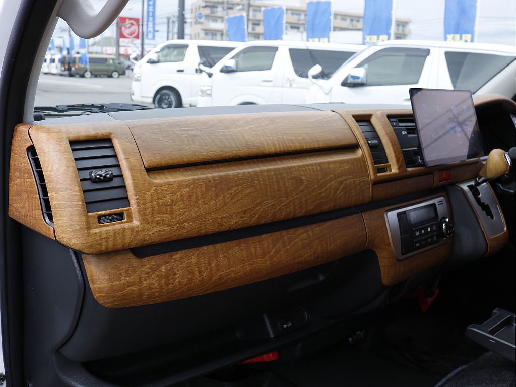 茨城県内最大級のハイエース専門店です！お気軽にご来店、お問い合わせ下さい♪