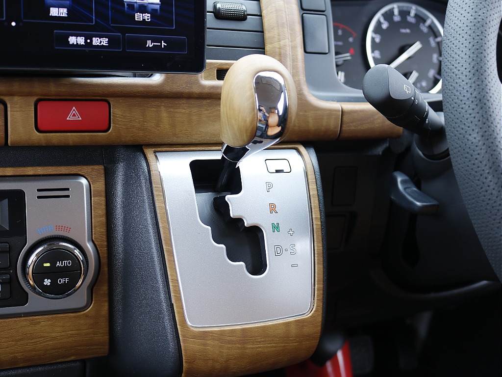 茨城県内最大級のハイエース専門店です！お気軽にご来店、お問い合わせ下さい♪