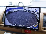 バックカメラも付いております☆ 大画面で後方確認が可能で、駐車の際にも安心の装備です☆