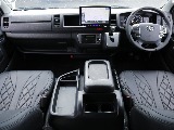 運転席周り☆ シートカバー、BIGX、インテリアパネル等で豪華に作られた内装です♪