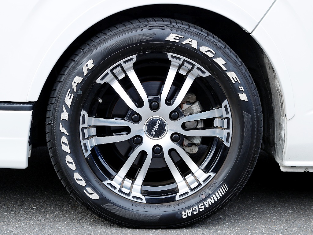 Delf０２アルミホイール☆ グッドイヤーのタイヤとの組み合わせもばっちりです♪