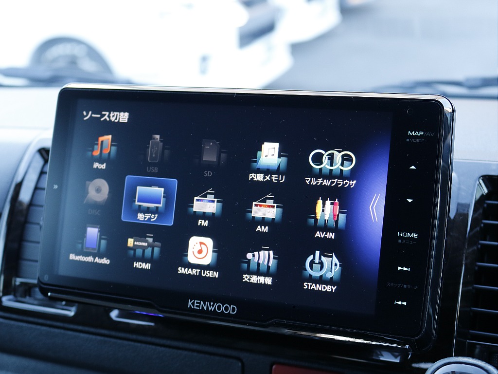 Kenwoodフローティングナビ☆　 大画面で見やすく、Bluetoothも使用可能です♪
