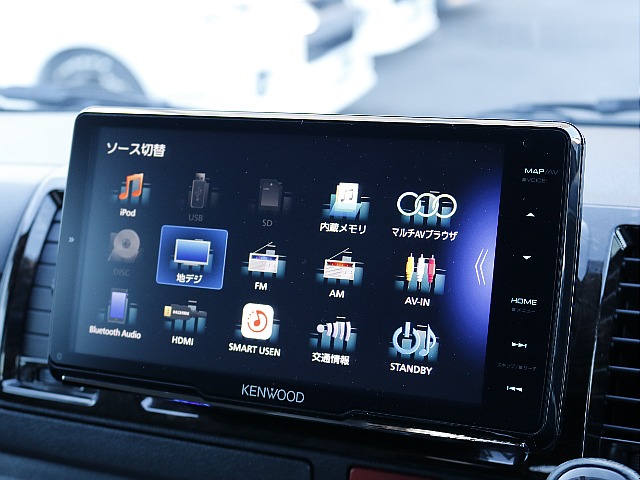 Kenwoodフローティングナビ☆　 大画面で見やすく、Bluetoothも使用可能です♪