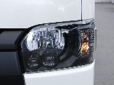 ﾍｯﾄﾞﾗｲﾄｲﾝﾅｰﾌﾞﾗｯｸ塗装済み☆他のハイエースと一線を画しております☆