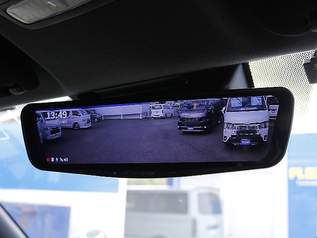 アルパイン製デジタルインナーミラー型ドラレコも装備☆ 一体型なのでフロント周りスッキリしております☆