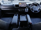 運転席周り！！　FLEXオリジナルアームレストが装備され、豪華なコンソールとなっております♪