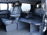 ファミリーに大人気のVER1内装架装！！ 車中泊に荷物の収納、送迎にも万能な内装架装です♪
